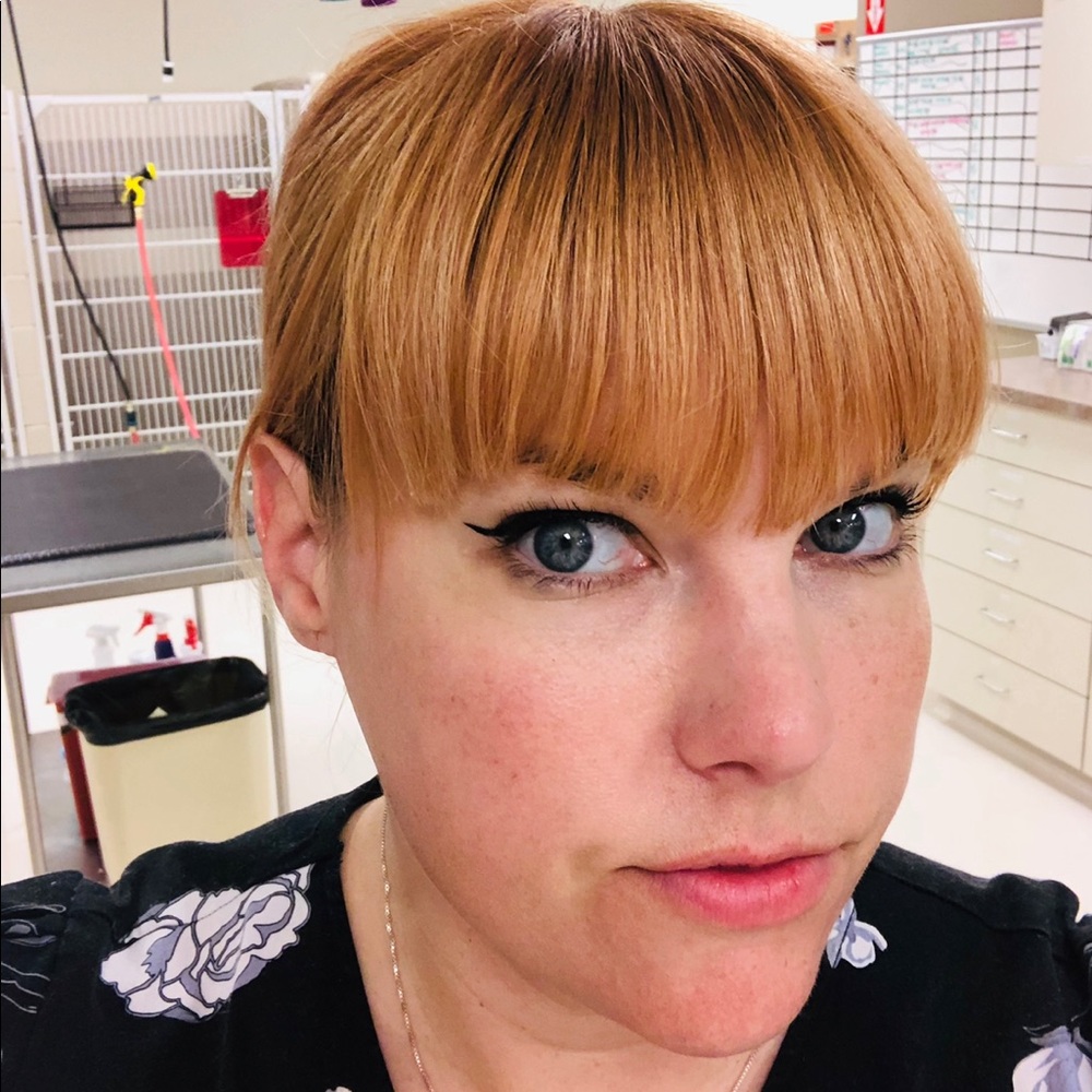 Meet your Posher, Brooke